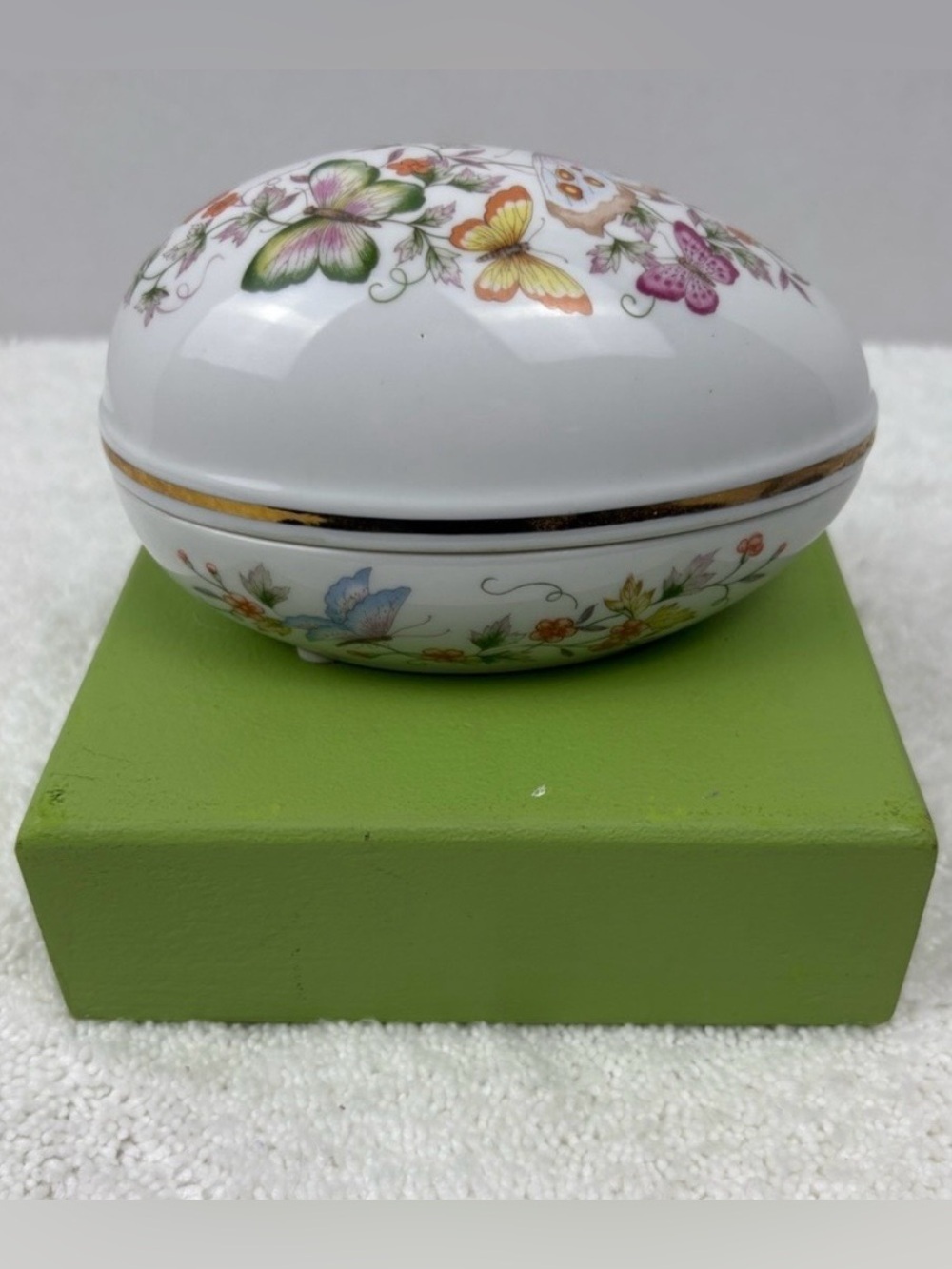 Vintage Avon Fine Porcelain Egg-Shaped Trinket Dish Accented with 22k Gold Trim